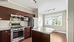 18 7771 Bridge Street Richmond, British Columbia