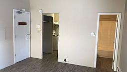 Bachelor Suites - Driftwood Apts 7Th St East