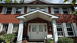 One Master Bedroom Bsmt - 3 Butterfield Dr Drive Toronto (parkwo