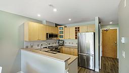 Charming, Pet-Friendly 1-Bed, 1-Bath Unit With A Large Den