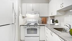 Great Location - Close To Downtown - Spacious Suites - Gym!