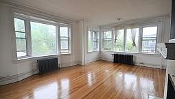 Available Now! $1499 Huge 2-bedroom On Stradbrook Ave!