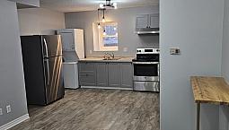 Available Immediately - 2 Bedroom Duplex - Metcalfe
