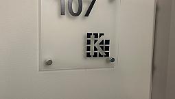 Executive Large 1Br Available Now!!!