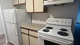 Spacious 2 Bedroom 1 Bah With Balcony