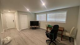 Cozy 1 Bed 1 Bath Unit At 329 Albany St
