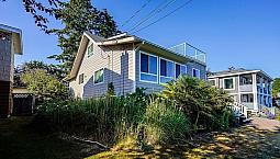 15841 Buena Vista Avenue Surrey, British Columbia