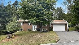$375,000 - Bungalow For Sale In St-Georges