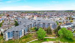 Renovated Pet-Friendly 3 Bed Condo + Parking