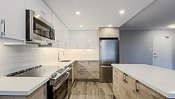 For Rent - 2 Bedrooms Apartment - 70 Park Street East