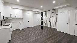Maple Crest 1 Bed 1 Bath + Den Suite Edmonton