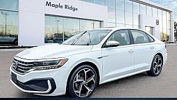 2020 Volkswagen Passat Execline | Heated Seating | Safety