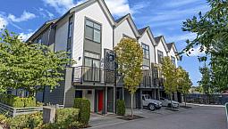 99 17568 57a Avenue Surrey, British Columbia