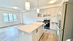 3 Bed 2.5 Bath - Freehold Townhouse For Rent - 7 Queensbrook Cre
