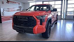 2023 Toyota Tundra Limited Hybrid | 4Wd | Sunroof | Nav |