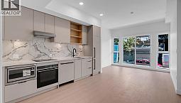 2Xx 422 E 3Rd Street North Vancouver, British Columbia
