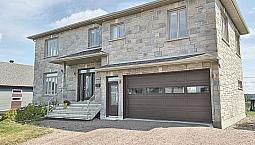 1 299 000$ - Maison 2 Étages À Vendre À Chicoutimi (Chicoutimi)