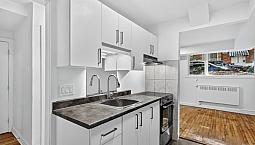 3 Et Demi - Plateau Mont-royal - Électros + Wifi - Demi Sous-sol