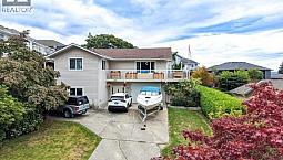 6886 Harvie Ave Powell River, British Columbia