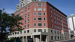 Large 2 Bedroom Apartment In Modern Building