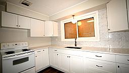 3-Bedroom 1.5-Bathroom L 594 Central Street East L Townhouse
