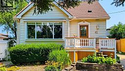 42 Lake Avenue N Hamilton (Riverdale), Ontario