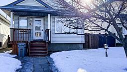 Spacious 3-bedroom, 2-bathroom Home For Rent In Grande Prairie