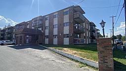 Senior Promo - 1 Bedroom - A/C Included Starting At $1395