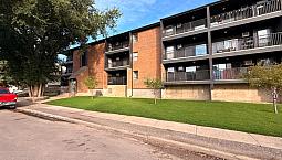 Renovated 2 Bedroom 1 Bathroom In A Great Location!