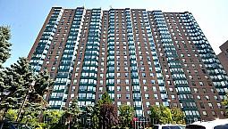 2 Bedroom + Solarium - Cooksville Go Station Full Amenities Incl