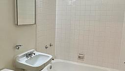 Available! $1099 1-bedroom Suite In The Heart Of West Kildonan