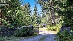 2400 Clark Rd Courtenay, British Columbia