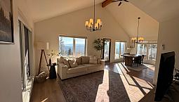 Beautiful 3 Bedroom + 2 Bathroom Home On 1.3 Acres – South Bx, V