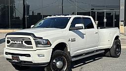 2018 Ram 3500 Laramie 4x4 Diesel Dually Leather-roof-navi-lifted