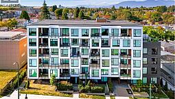 Aura By Westbury | 2 Bed + 2 Bath Near Joyce-Collingwood