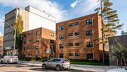 2Br Suite In Character Building In The Heart Of Downtown