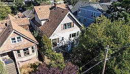 2329 Dowler Pl Victoria, British Columbia