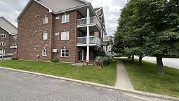 $399,000 - Condominium For Sale In Chambly