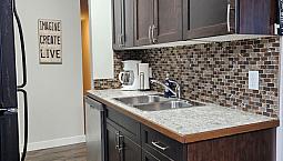 Executive Furnished Condo | All-Inclusive | West Park | $2095