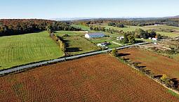St-Georges-De-Windsor: Ferme De 209,29 Acres, Étable, Érablière