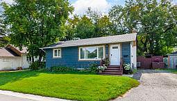 Beautifully Updated 4 Bed Home Situated On A Prime Selkirk Lot!