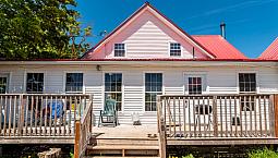 Pearsonville: 5 Bedroom Home On 122 Acres